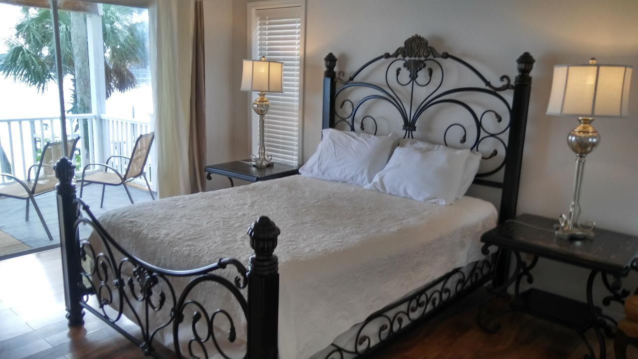 3000 Sq Ft Beach And Bay Condo St. Pete Beach Eksteriør billede
