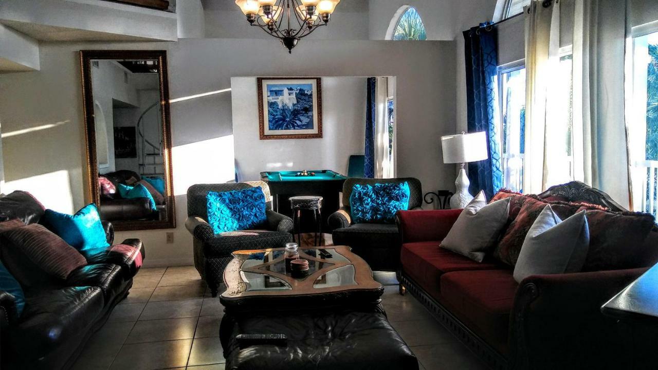 3000 Sq Ft Beach And Bay Condo St. Pete Beach Eksteriør billede
