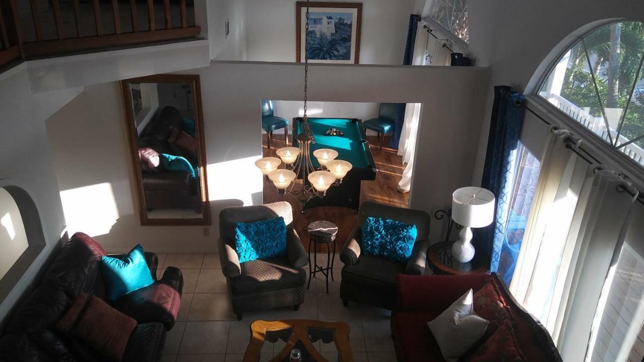 3000 Sq Ft Beach And Bay Condo St. Pete Beach Eksteriør billede
